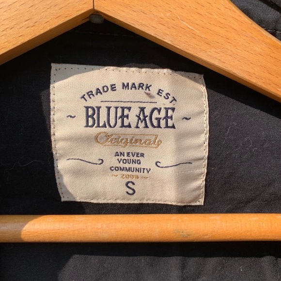 Light Jacket - Picture 3 of 3